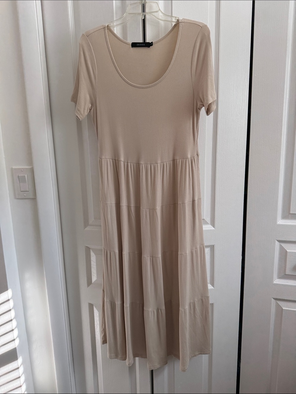 Casual Tiered Scoop Neck Maxi Dress in Light Beige